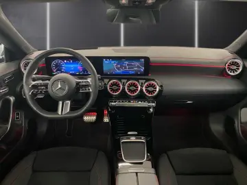 CLA 220 d AMG Plus*Pano*HUD*360*Distro*Multibeam
