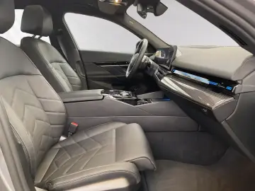BMW 520i M Sport|Pano|Standhzg.|DA&PA+|H/K