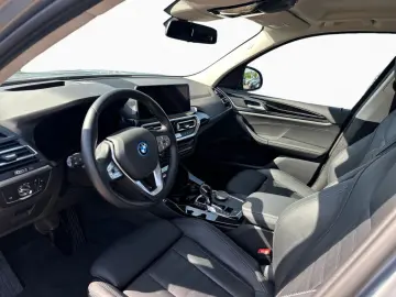 X3 xDrive 30e LC-Prof HUD HIFI PA+ ACC Laser 18