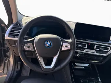 X3 xDrive 30e LC-Prof HUD HIFI PA+ ACC Laser 18