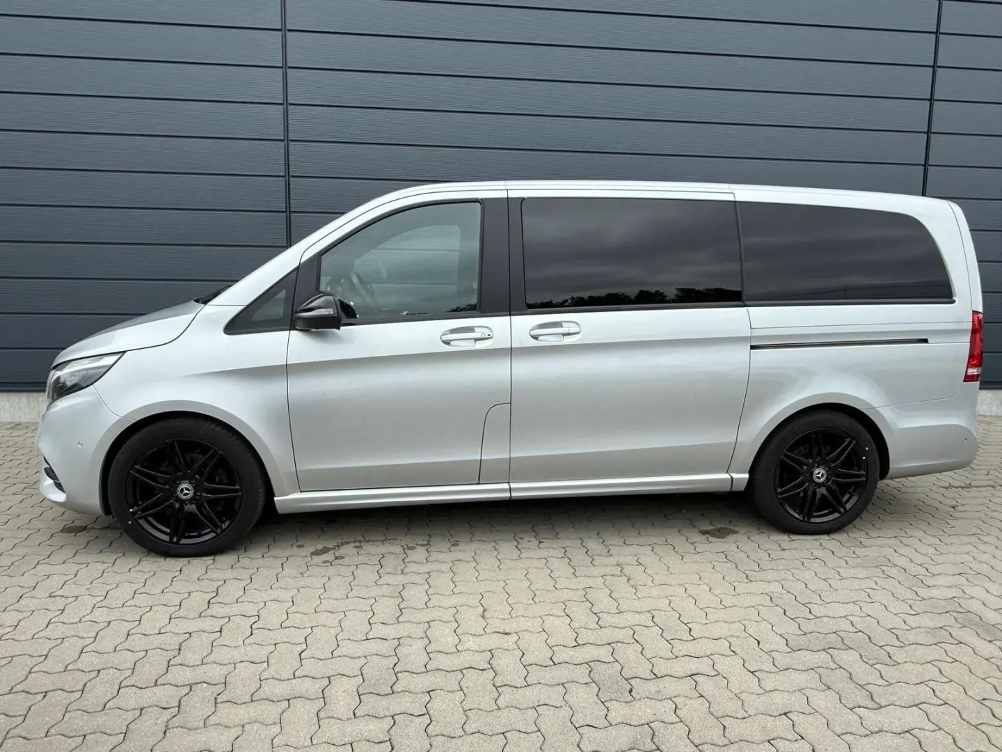 V300d AVANTGARDE Edition AMG Line / 360-Kamera /