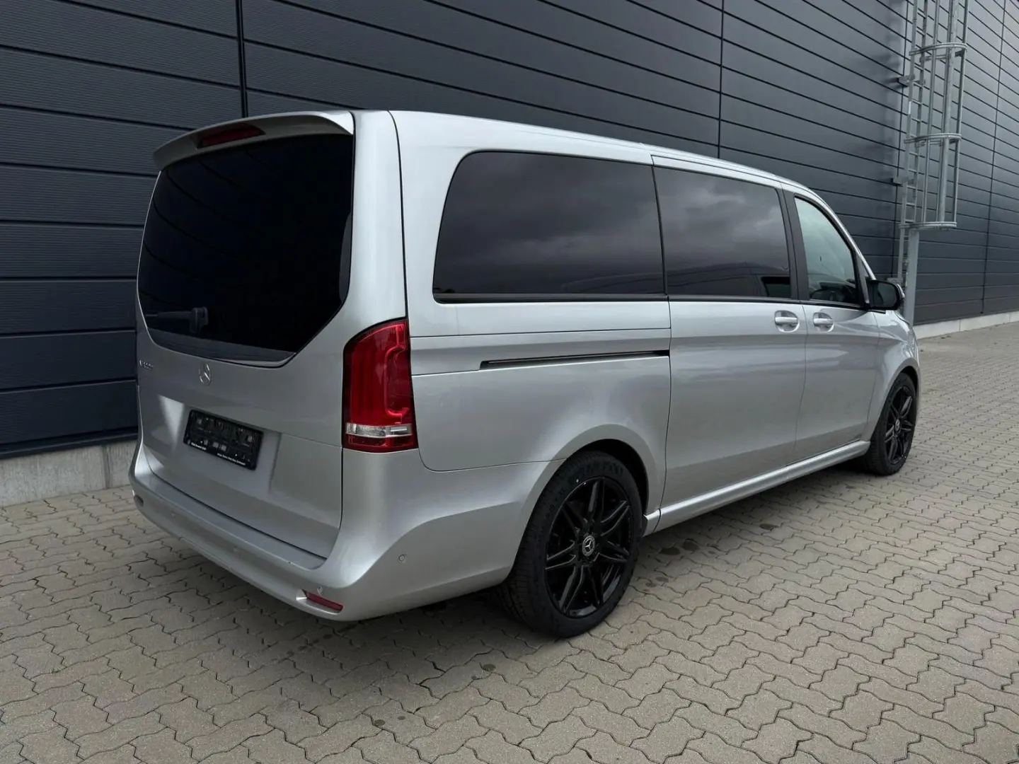 V300d AVANTGARDE Edition AMG Line / 360-Kamera /