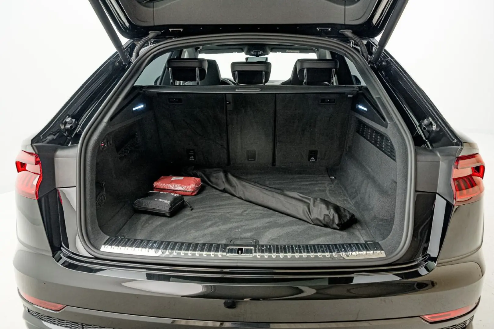 Q8 50 TDI TIPT*S-LINE*AHK*360*MATRIX*PANO*B&O**