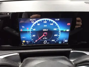 MERCEDES BENZ GLB200 d Style LED LEASING