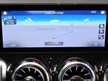 MERCEDES BENZ GLB200 Progressive Night Multibeam