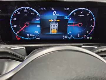 MERCEDES BENZ GLB200 Progressive Night Multibeam