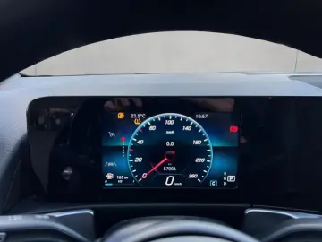 MERCEDES BENZ GLB200 d Style LEASING