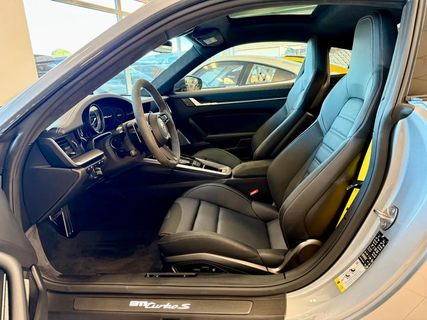 911 992 Turbo S LIFT/Glasdach/ACC/Burmester