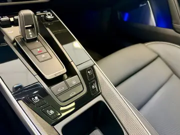 911 992 Turbo S LIFT/Glasdach/ACC/Burmester