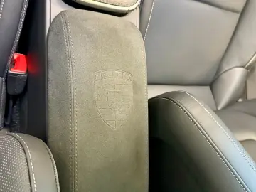 911 992 Turbo S LIFT/Glasdach/ACC/Burmester