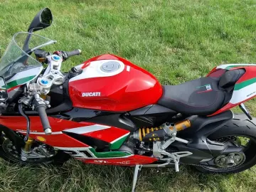 Ducati Panigale V2