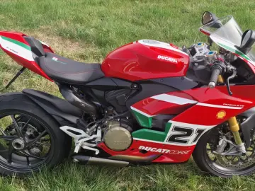 Ducati Panigale V2