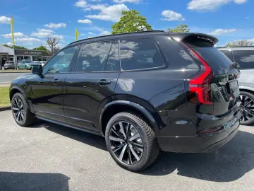 Volvo XC90 Recharge T8 Plus Dark