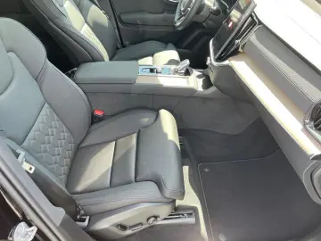 Volvo XC90 Recharge T8 Plus Dark