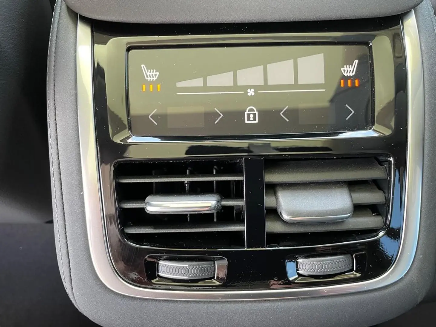 Volvo XC90 Recharge T8 Plus Dark