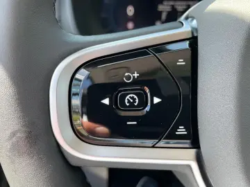 Volvo XC90 Recharge T8 Plus Dark