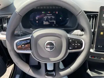 Volvo XC90 Recharge T8 Plus Dark
