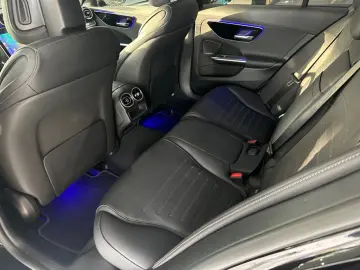 C 300 e Limo*AMG-LINE*KAMERA*CARPLAY*NIGHT*LEDER