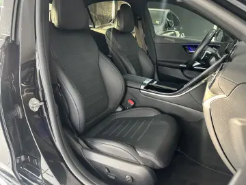 C 300 e Limo*AMG-LINE*KAMERA*CARPLAY*NIGHT*LEDER