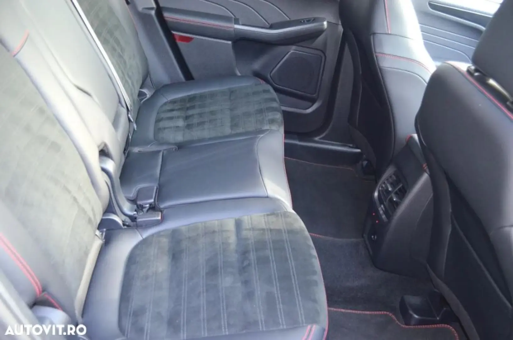 Ford Kuga 2.5 Duratec FHEV AWD ST Line X