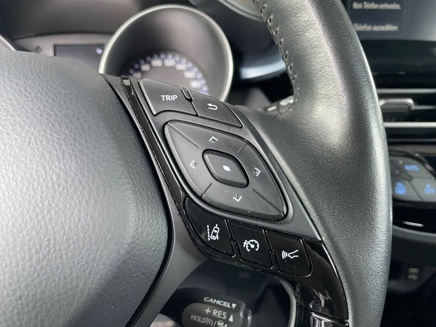 C-HR 2.0 Hybrid Team D *LED*ACC*CarPlay*CAM*SHZ*