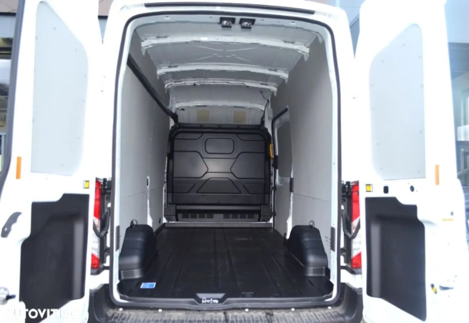 Ford Transit ICA 3 Van 350L (L3H2) Trend