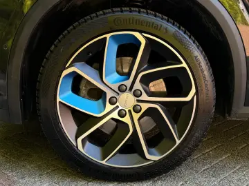 Lynk&Co 01 1.5 T Aut PHEV PANO+LED+NAVI+ACC+MEMO+SHZ+360
