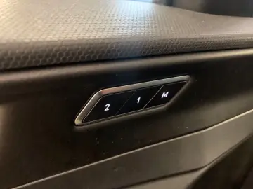 Lynk&Co 01 PHEV Pano ACC 20