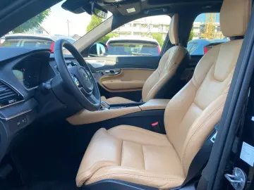 XC90 T8 Plus Bright AWD AHK 360 Pano Head-Up Bow