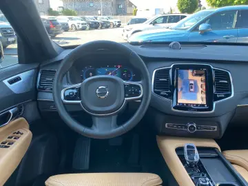 XC90 T8 Plus Bright AWD AHK 360 Pano Head-Up Bow
