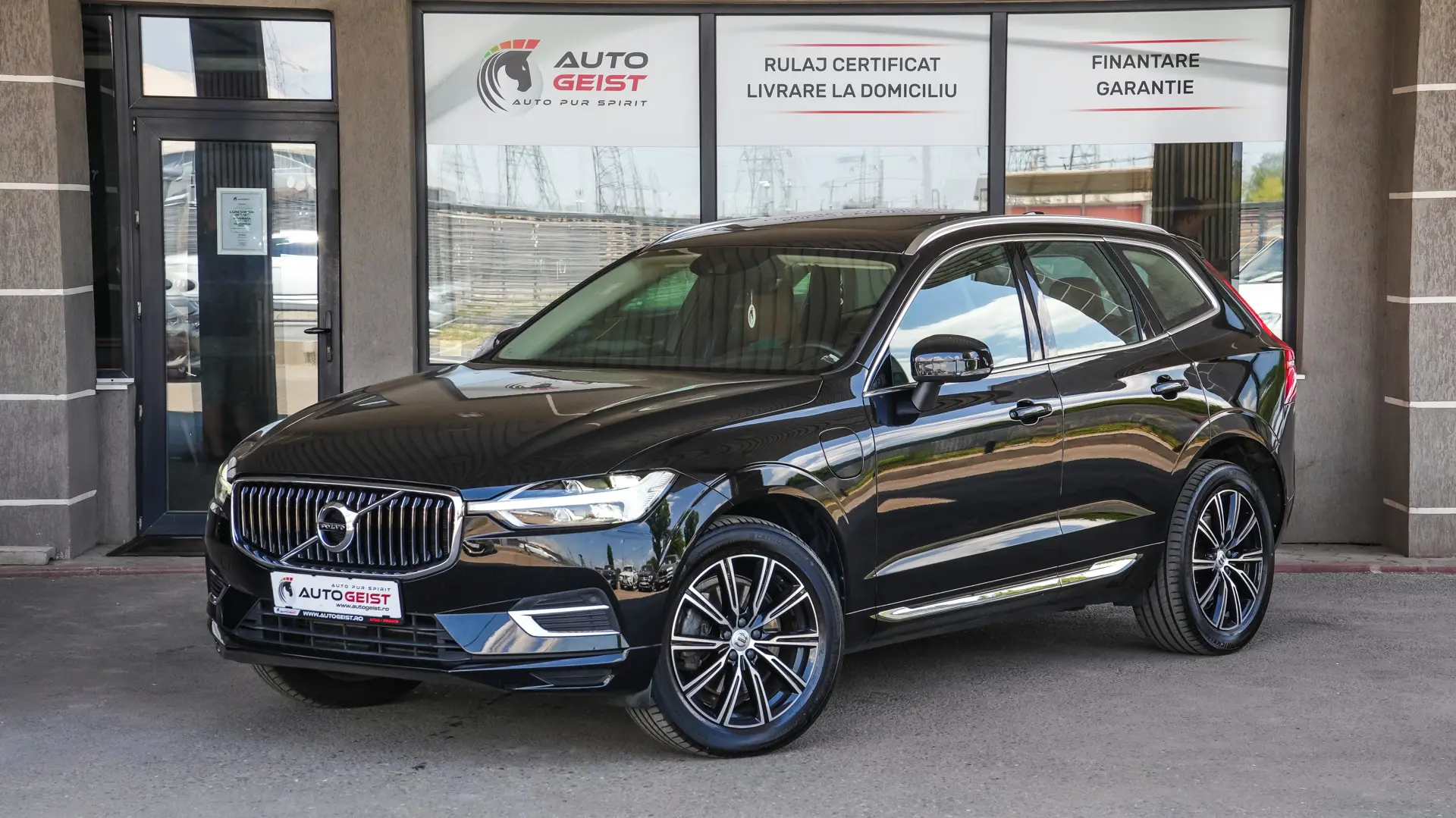 VOLVO XC60 T8