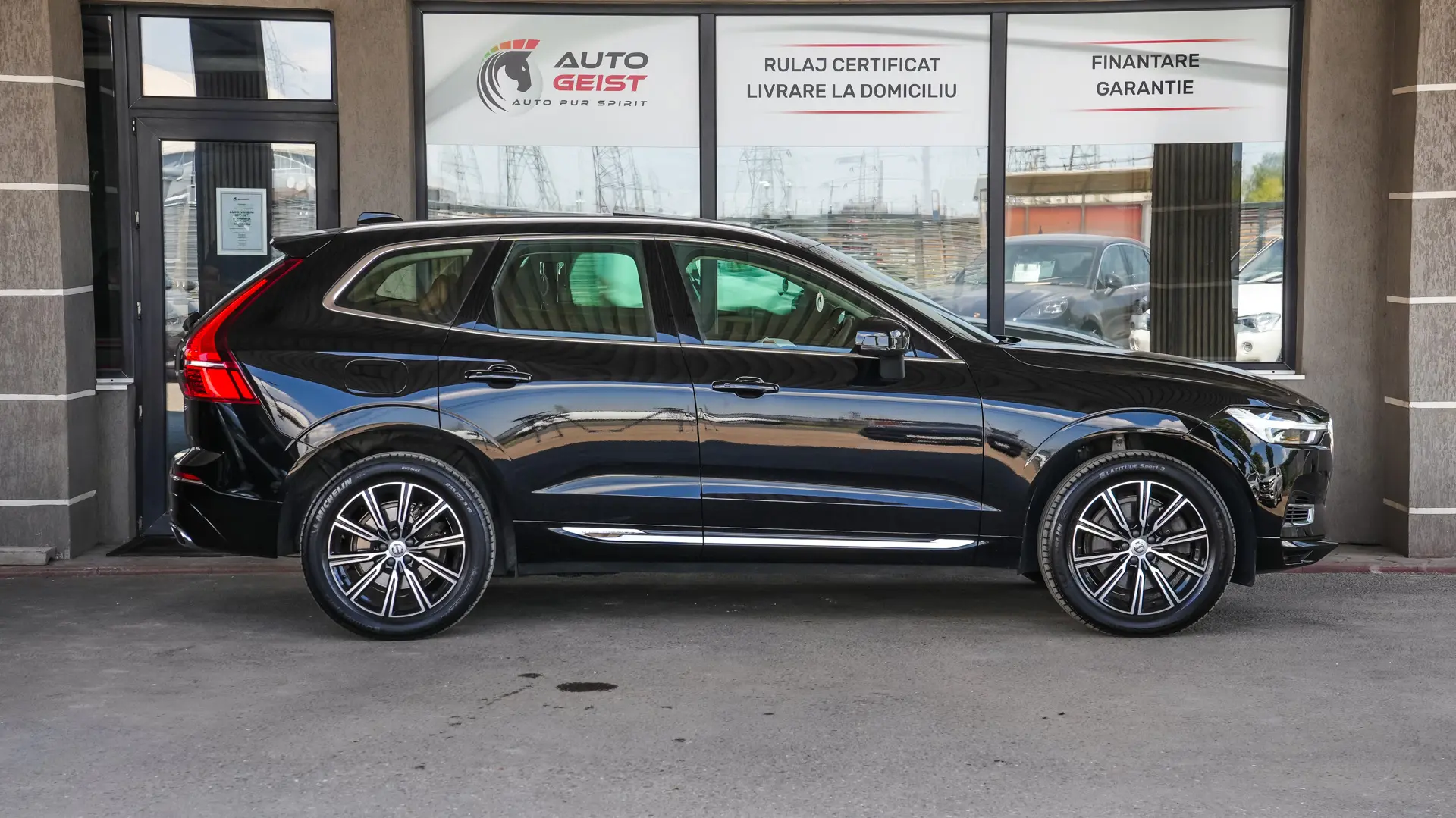 VOLVO XC60 T8
