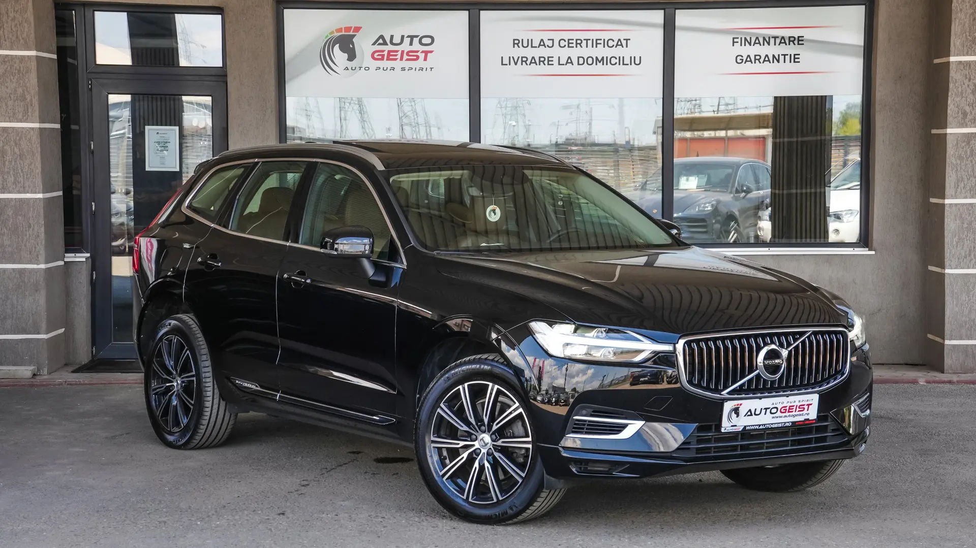 VOLVO XC60 T8