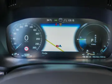 VOLVO XC60 T8