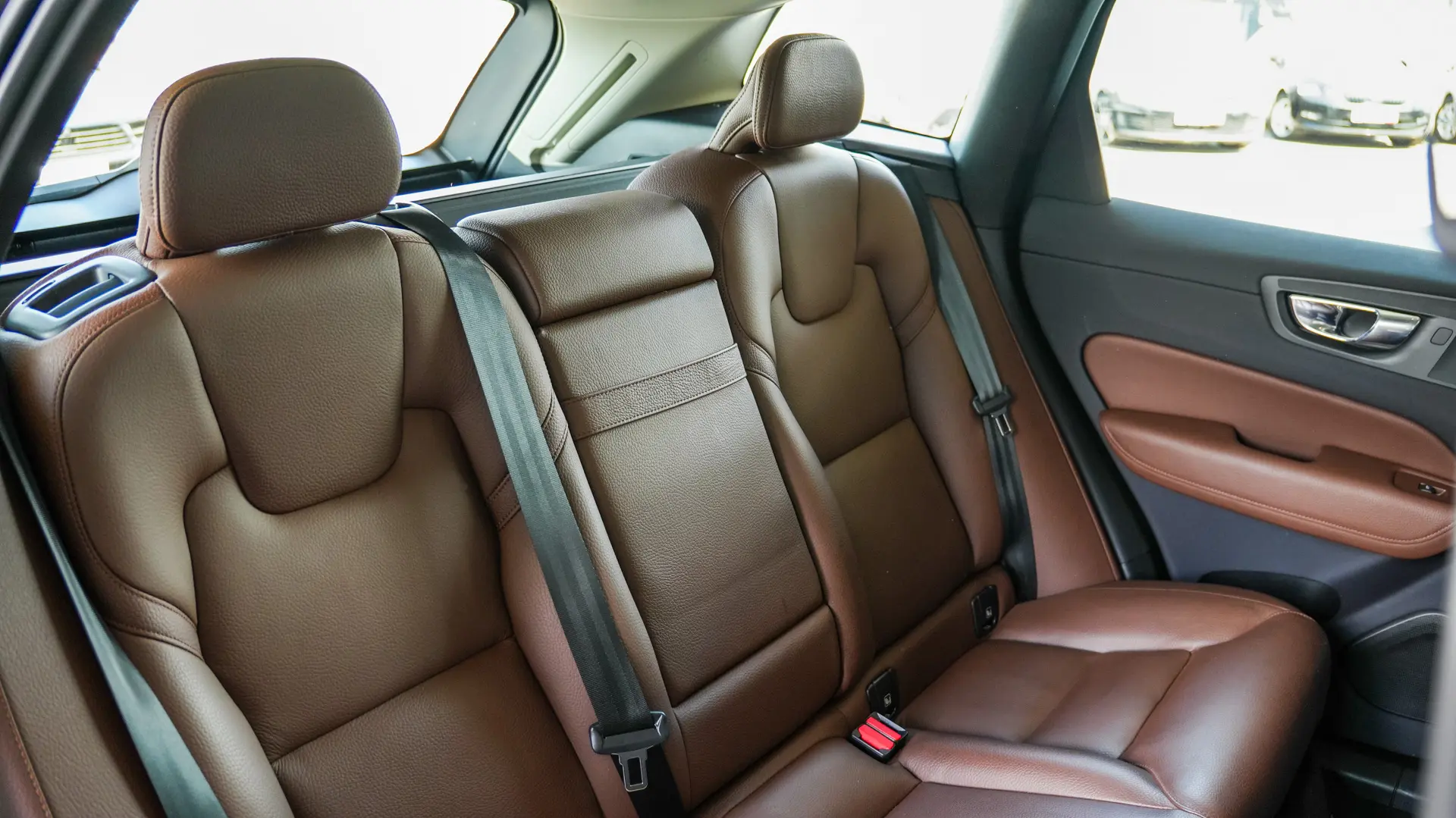 VOLVO XC60 T8
