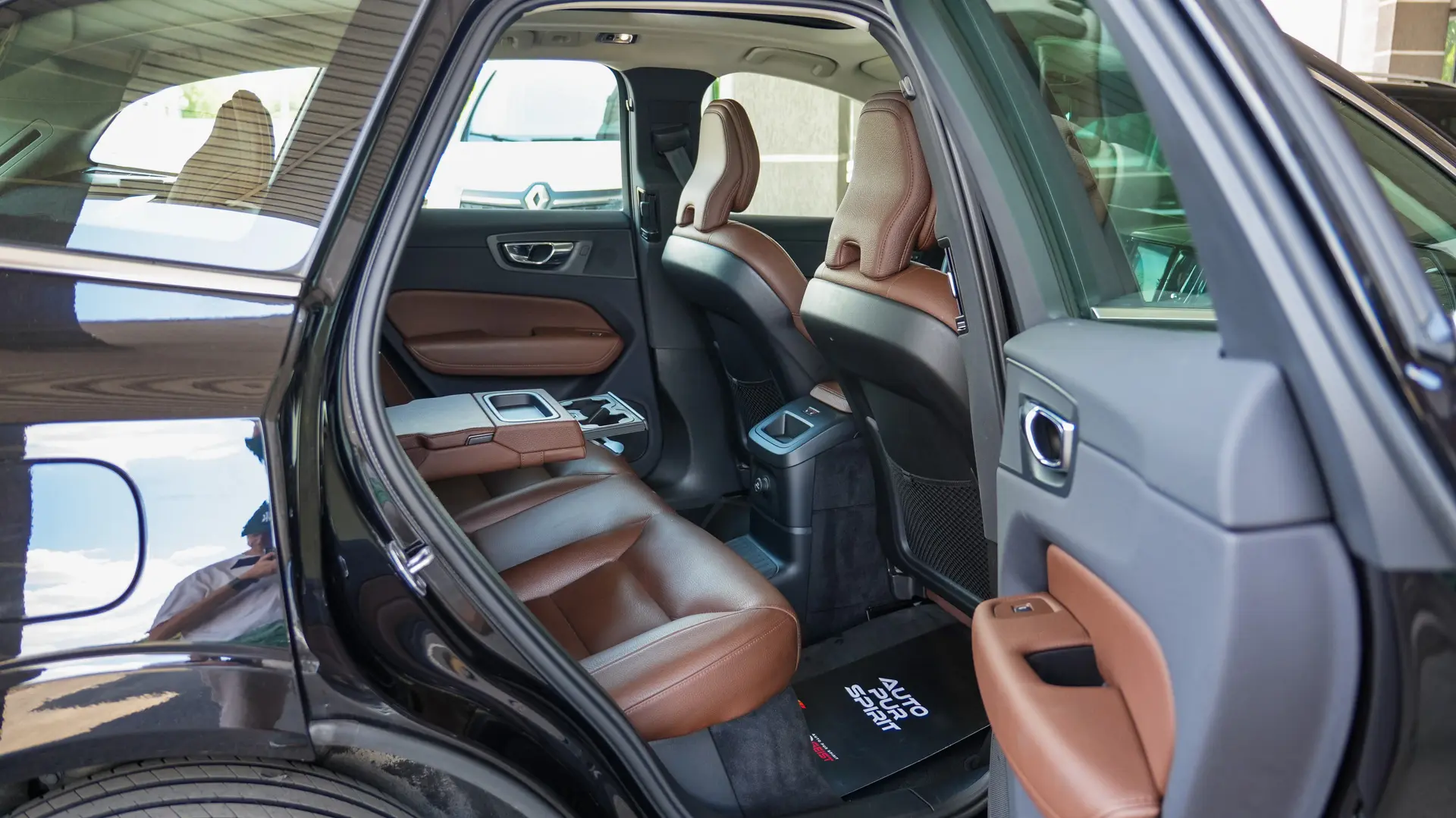 VOLVO XC60 T8