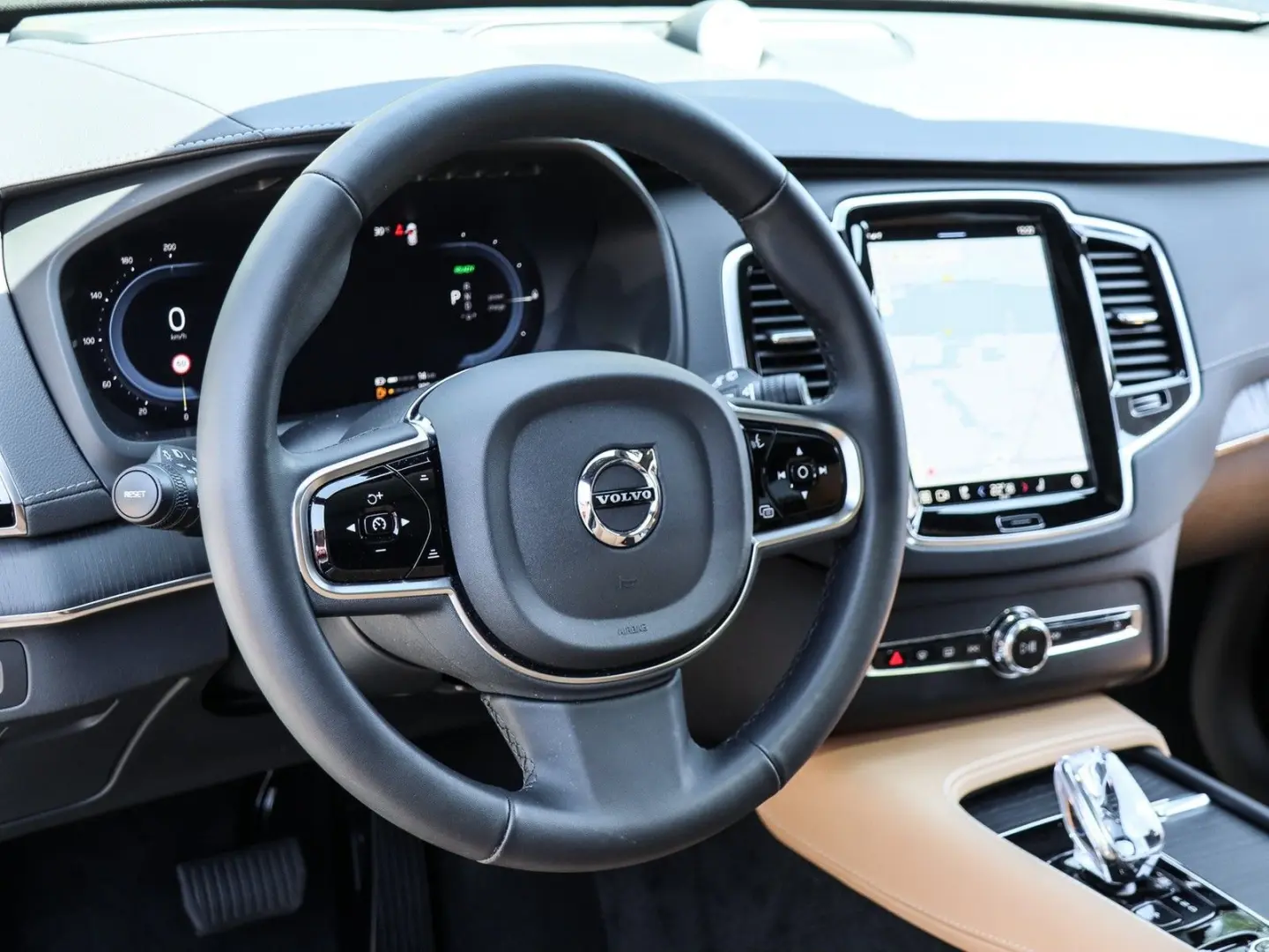 XC90 T8 AWD Plus Bright NP:106.180,-//FOUR-C/AHK