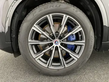 X5 xDrive40d M PAKET/HEAD-UP/AHK/STANDHEIZUNG/HA