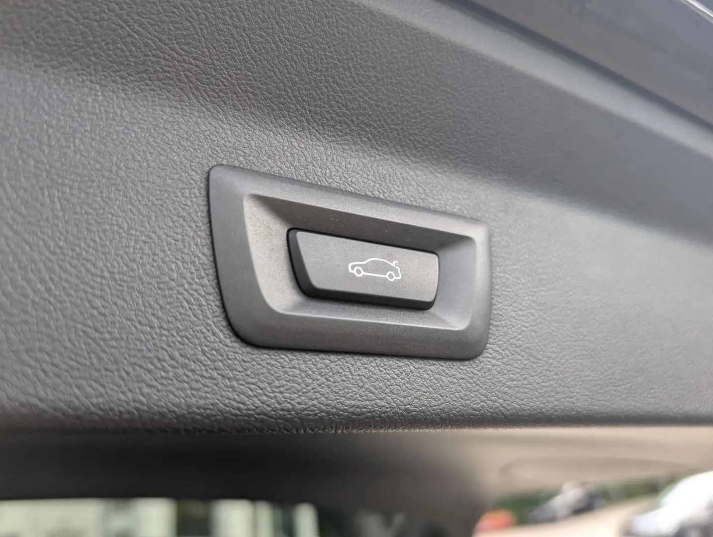 X3 xDrive20i M Sport Navi 360° SHZ DAB