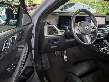 X6 30 d, M-Sport, DriveAssPro, ParkAssPro, Stand