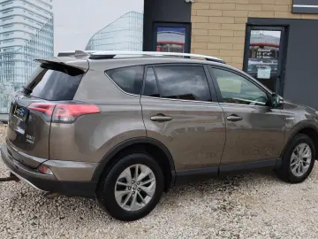 Toyota RAV4 2.5 VVT-i HSD 4x4 Luxury