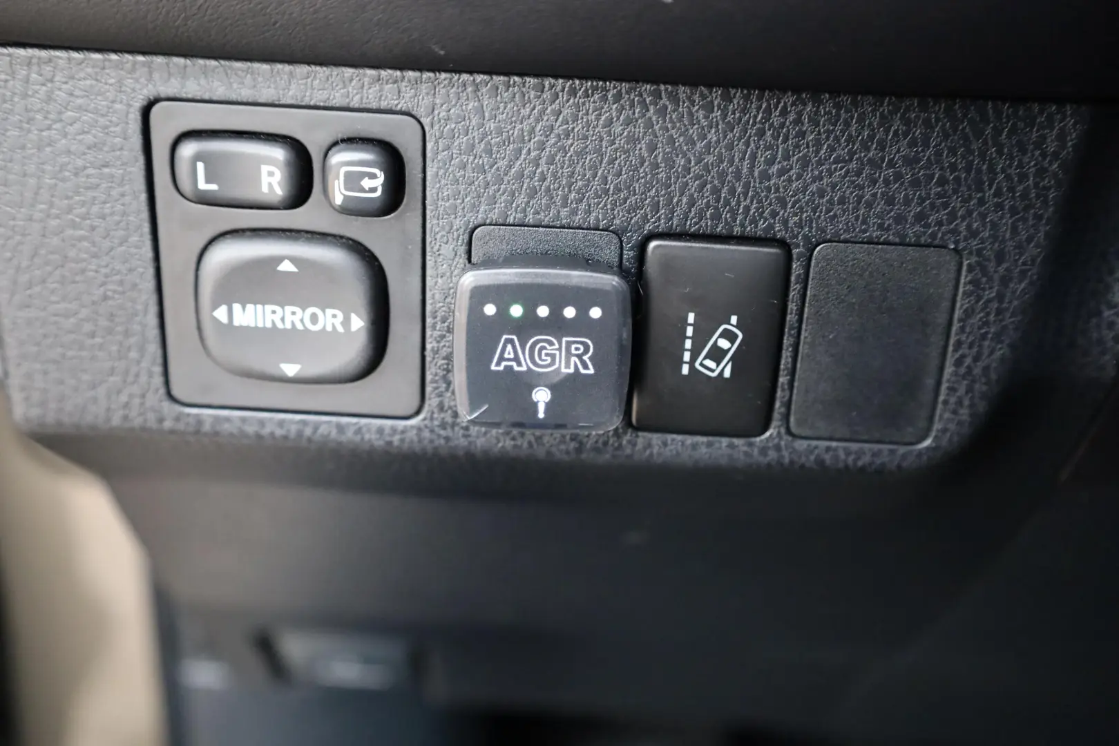 Toyota RAV4 2.5 VVT-i HSD 4x4 Luxury