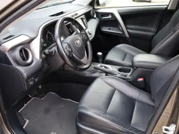 Toyota RAV4 2.5 VVT-i HSD 4x4 Luxury