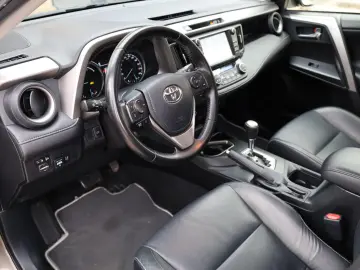 Toyota RAV4 2.5 VVT-i HSD 4x4 Luxury