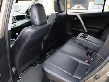 Toyota RAV4 2.5 VVT-i HSD 4x4 Luxury