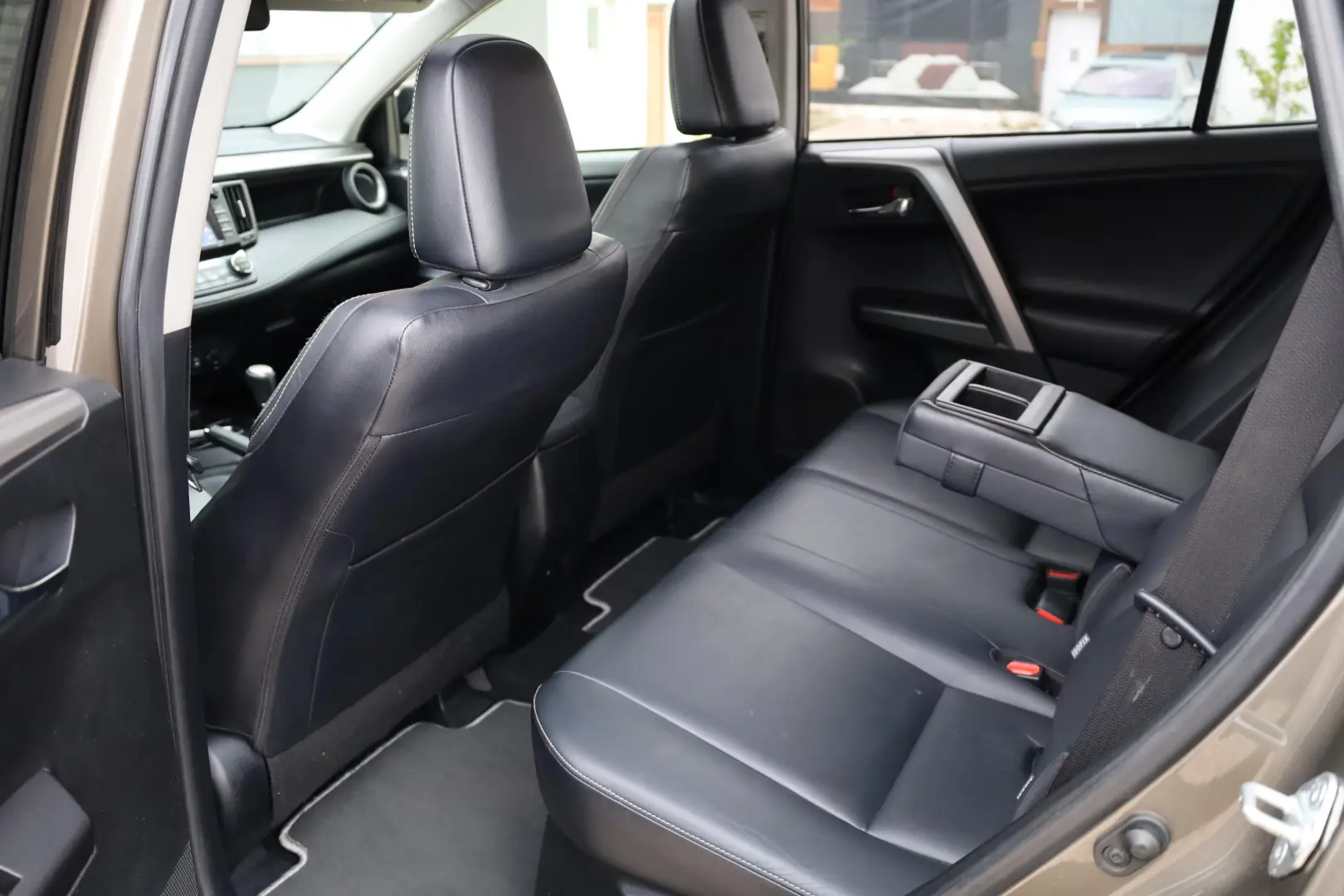 Toyota RAV4 2.5 VVT-i HSD 4x4 Luxury