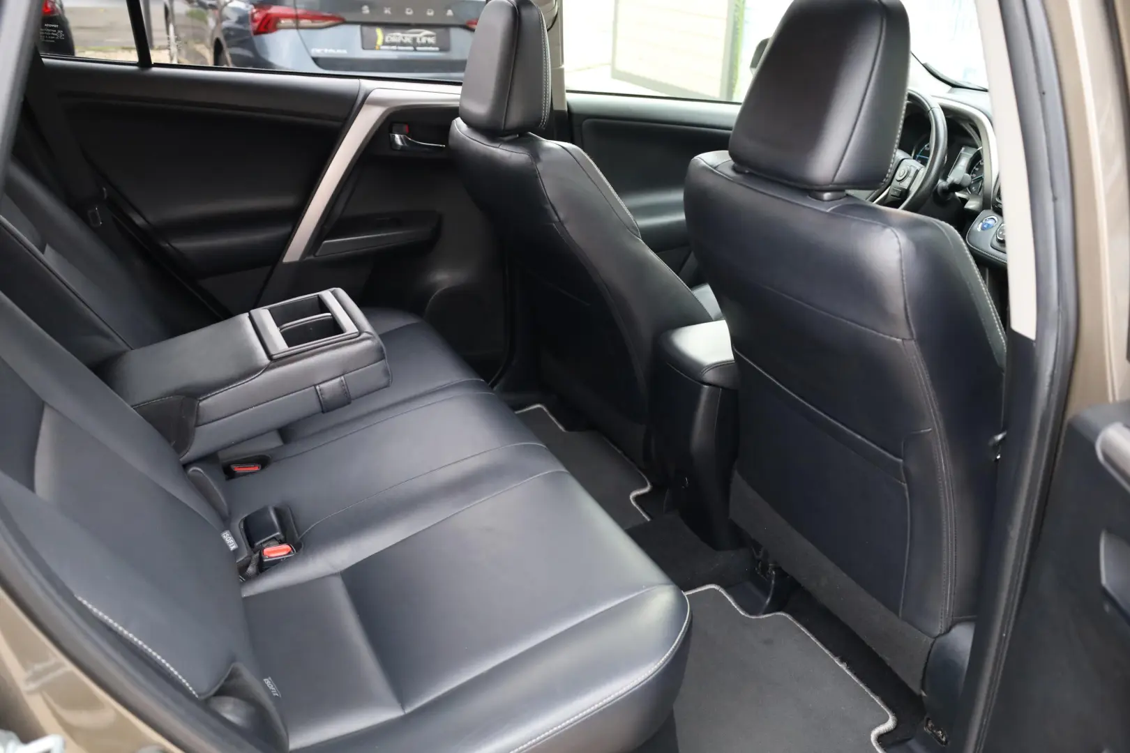 Toyota RAV4 2.5 VVT-i HSD 4x4 Luxury