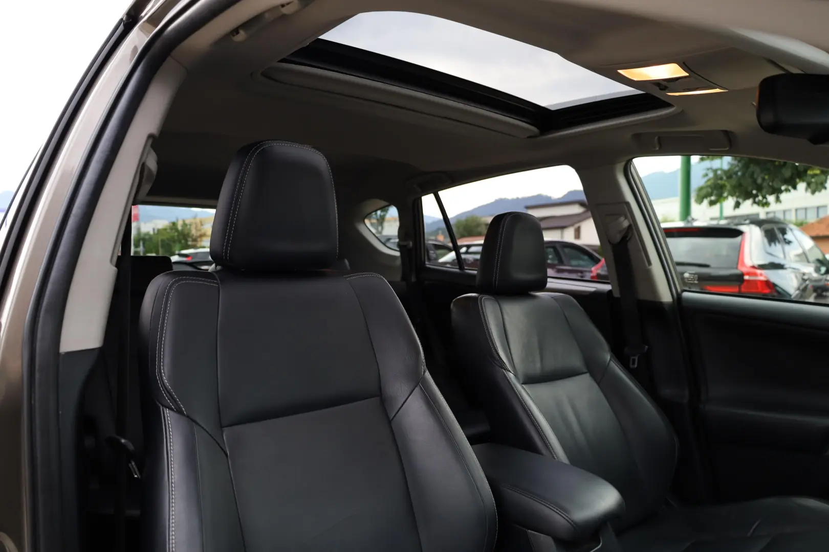 Toyota RAV4 2.5 VVT-i HSD 4x4 Luxury