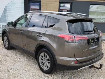 Toyota RAV4 2.5 VVT-i HSD 4x4 Luxury
