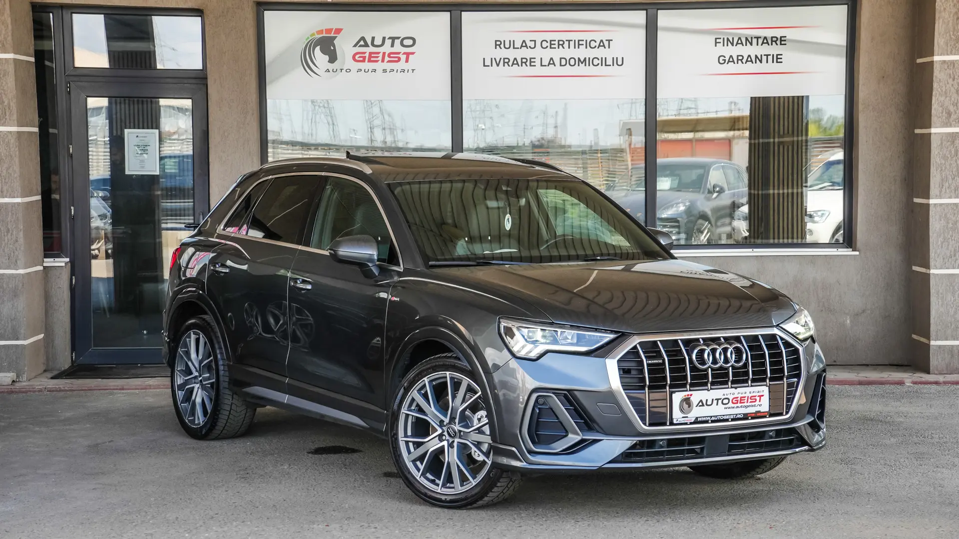 AUDI Q3 40 2.0TFSI S LINE